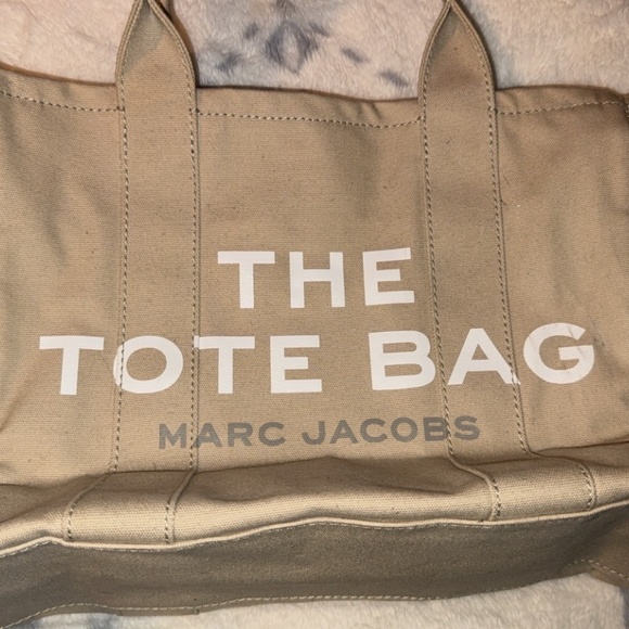 Marc Jacobs The Tote Bag- Large in Beige - Picture 1 of 4